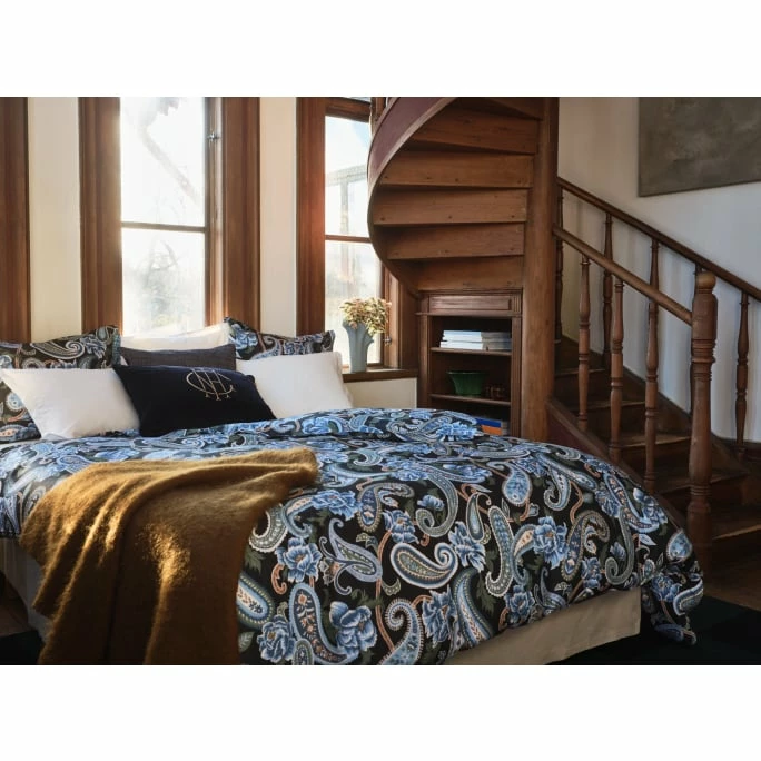 Großhandel ✔️ GANT Painted Paisley Kopfkissenbezug Aus Baumwollsatin - 40x80 Cm - Evening Blue ? 3 Großhandel ✔️ GANT Painted Paisley Kopfkissenbezug Aus Baumwollsatin - 40x80 Cm - Evening Blue ? – Bild 3